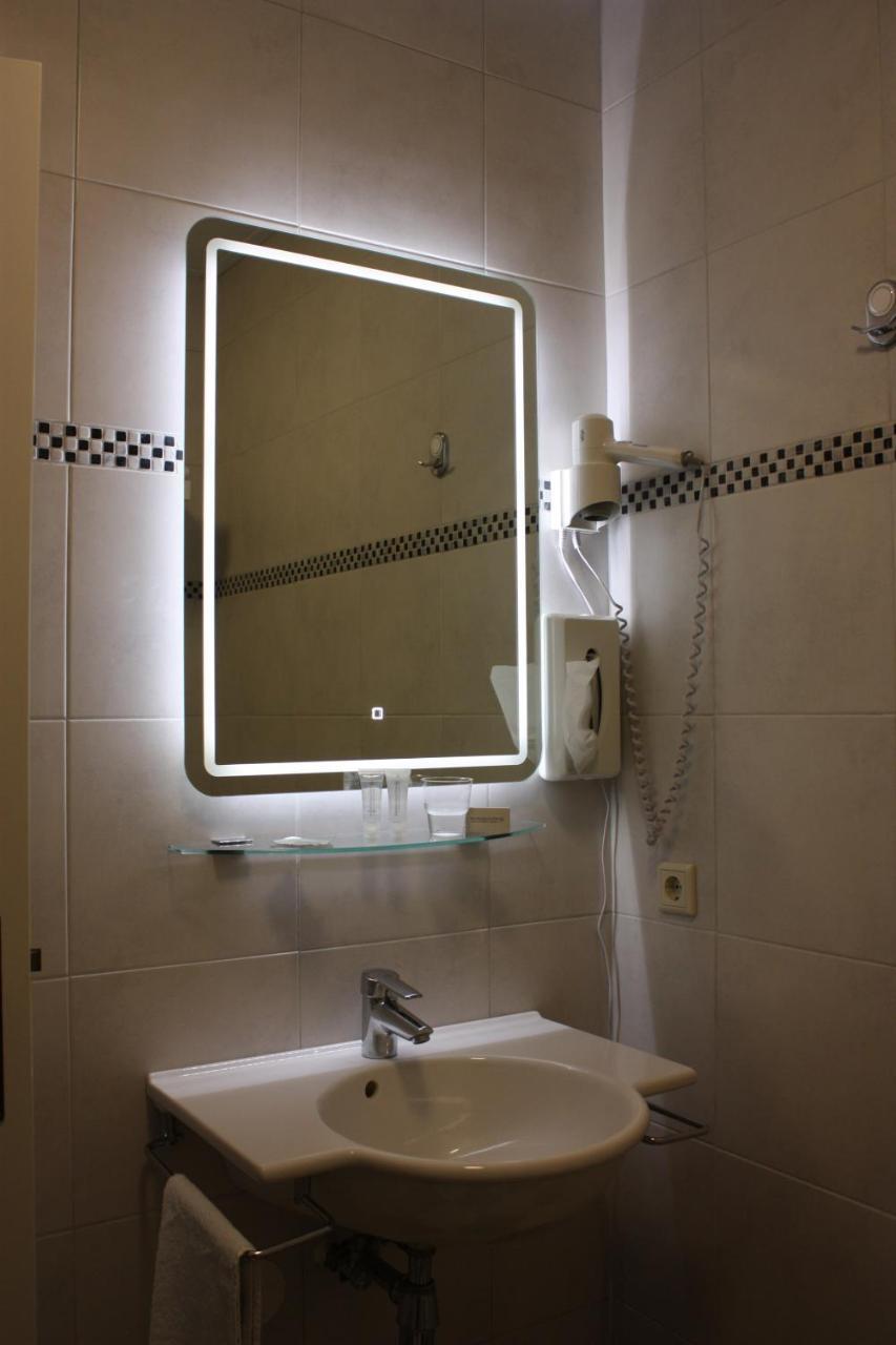 Hotel De Hoefpoort Gemert エクステリア 写真